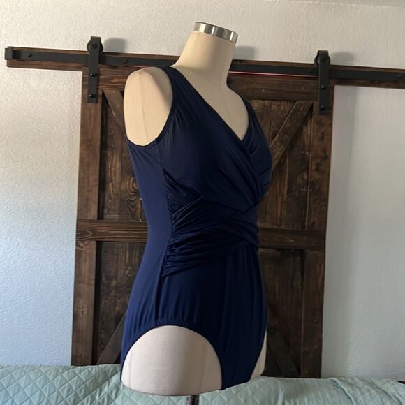 Lands End Long Slender Tummy Control Chlorine Resistant V-neck Wrap Swimsuit - Picture 6 of 13